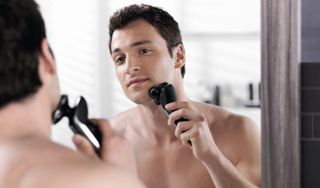 4 formas de aumentar la vida útil de tu maquinilla de afeitar eléctrica -  Tiendas Fersay