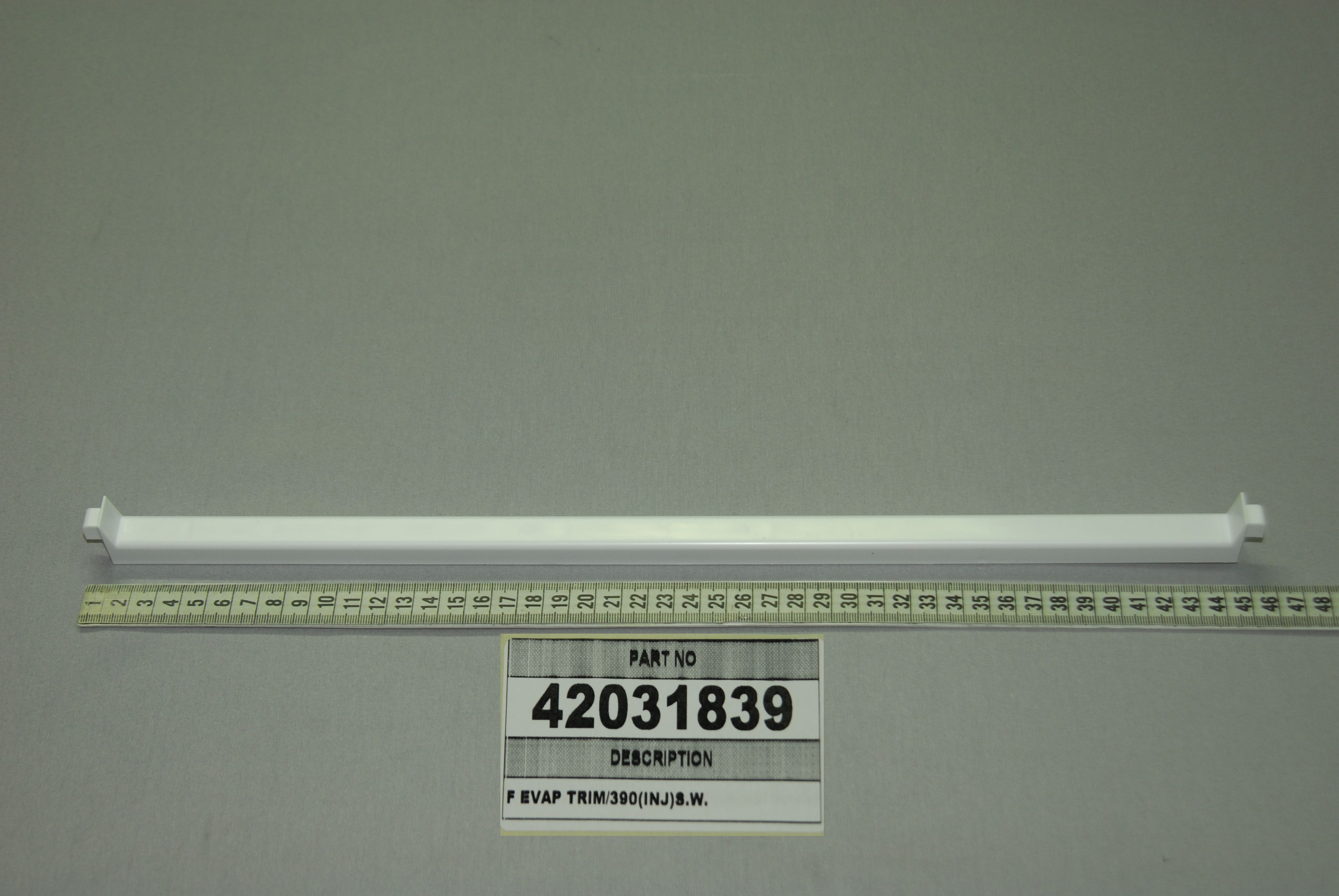 Embellecedor ajuste evaporador frigorifico New Pol - 42031839 - VESTEL